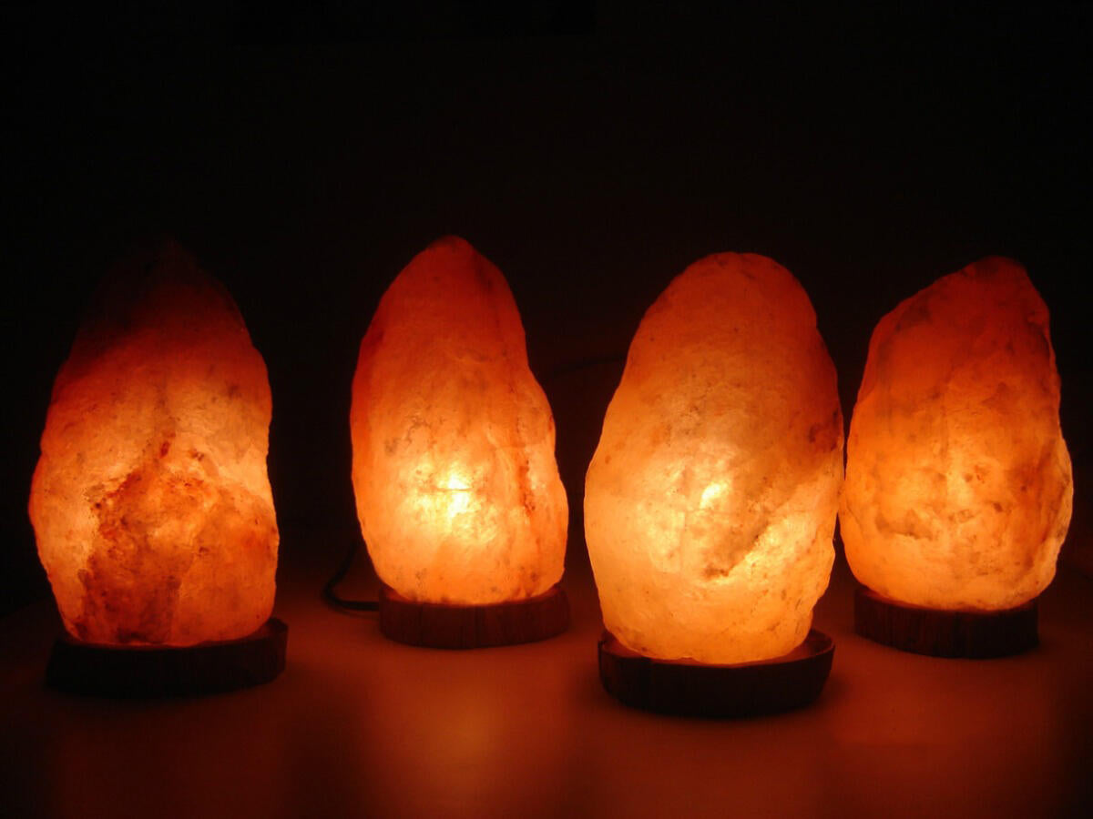 Lámpara de Sal del Himalaya con Base de Madera 100% Natural